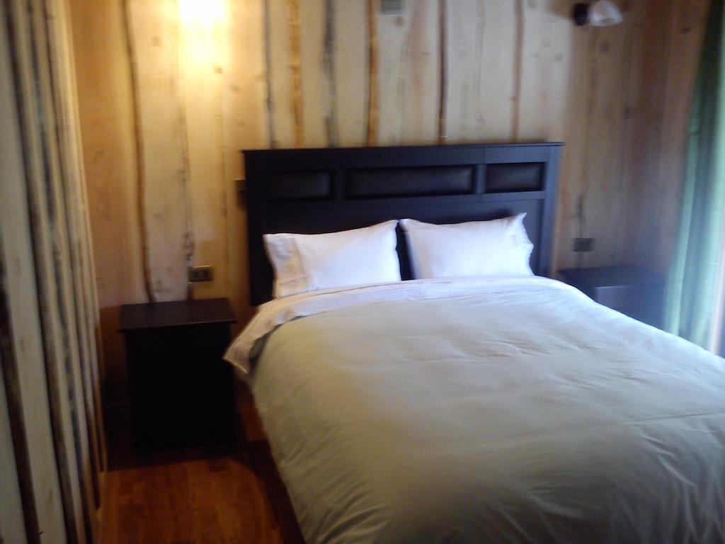 Hostal Los Alamos Neltume Buitenkant foto