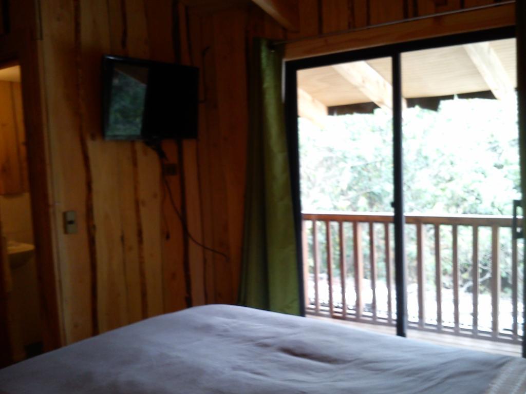 Hostal Los Alamos Neltume Kamer foto