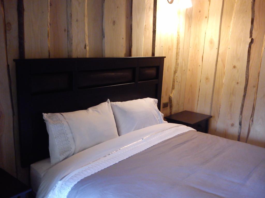 Hostal Los Alamos Neltume Kamer foto